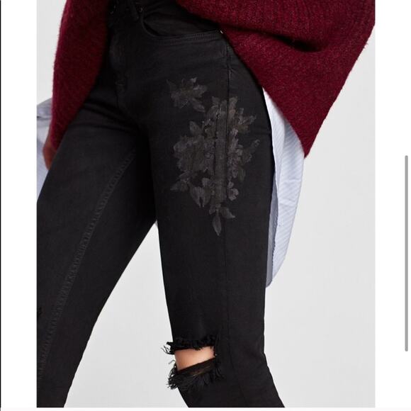 ZARA Midrise Skinny Jeans Denim Floral Ripped Detail Black Distressed Pants - Picture 4 of 6